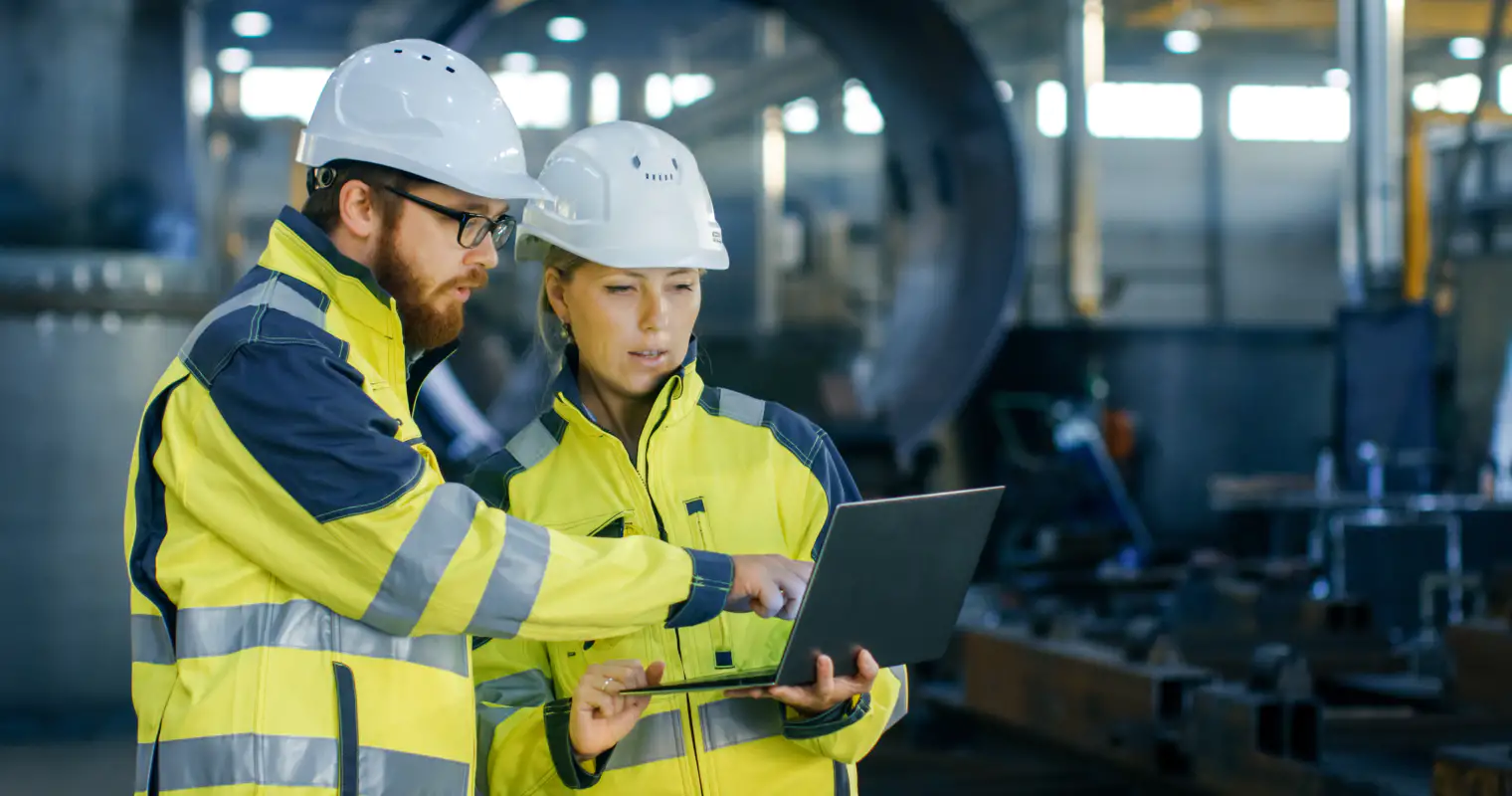 ISO 27001: Ein Muss für IT-Sicherheit in produzierenden Unternehmen